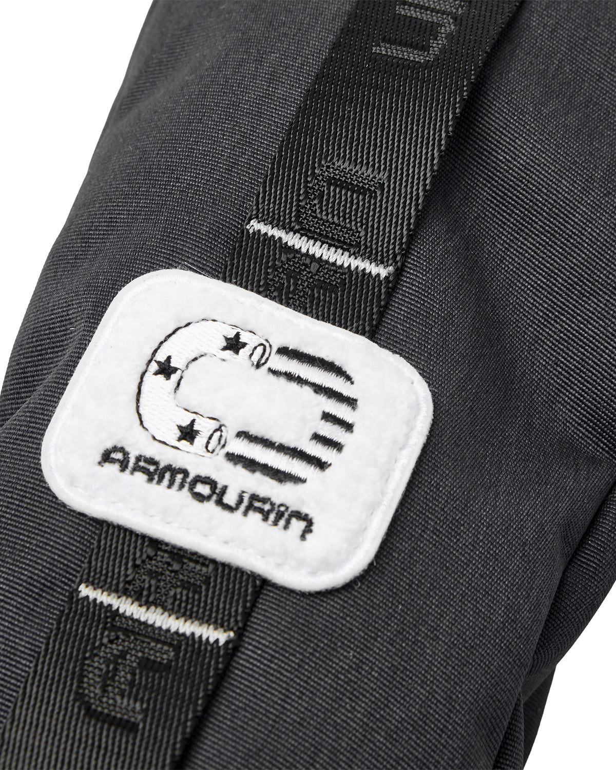 [ARMOURIN アーマーイン] ゴルフ ヘッドカバー ユーティリティ用 UT ハイブリッド プロモデル連動 ワッペン シンプル 番手タグ付き 2025年モデル