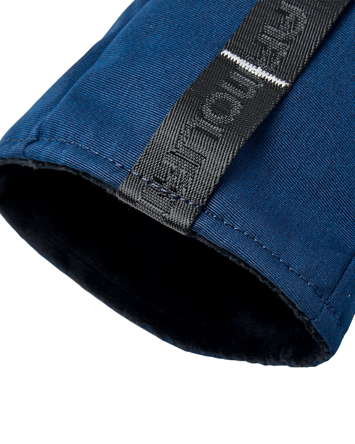 [ARMOURIN アーマーイン] ゴルフ ヘッドカバー ユーティリティ用 UT ハイブリッド プロモデル連動 ワッペン シンプル 番手タグ付き 2025年モデル